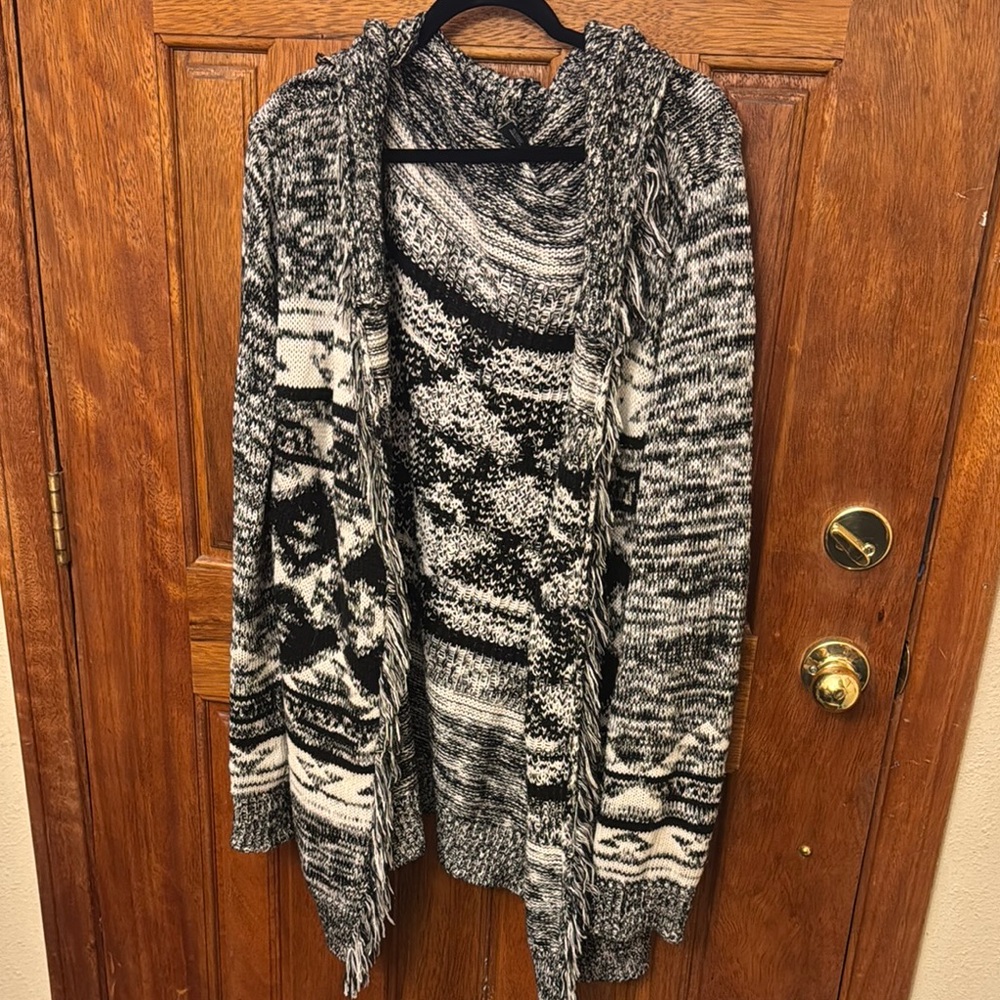 Wrangler Black and White Cardigan Sweater